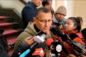 Gobernador Oscar Montes Anuncia Medidas para Ajustar el Presupuesto de la Gobernación de Tarija