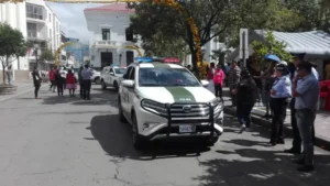 Oscar Montes entrega equipamiento y vehículos a la Policía de Tarija