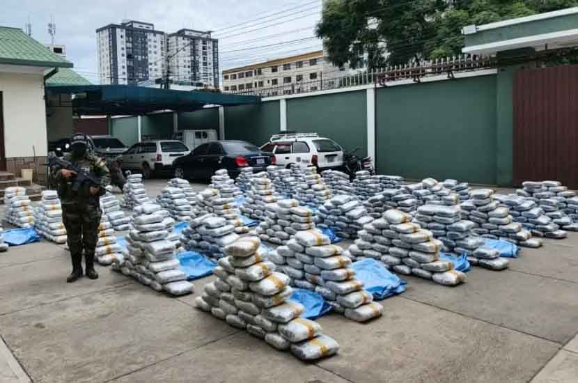 FELCN incauta media tonelada de marihuana y descubre fabricación artesanal de hachís