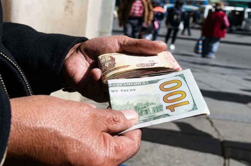 Espinoza descarta devaluación en el país: ‘Es unificación del mercado’